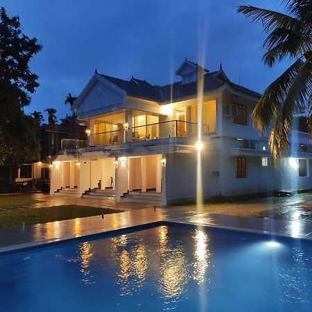 Riveria Portico - River Side 6 Bedroom Private Pool Bungalow North Paravur ภายนอก รูปภาพ
