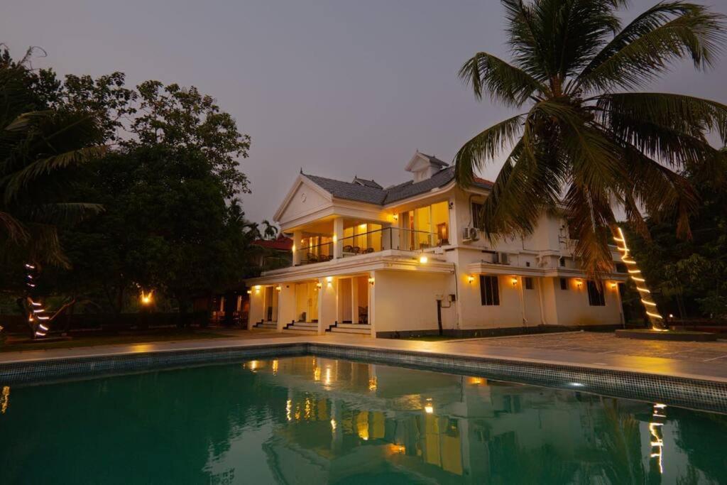 Riveria Portico - River Side 6 Bedroom Private Pool Bungalow North Paravur ภายนอก รูปภาพ